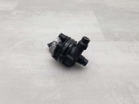 Насос водяной на Mercedes-Benz C-Class W205 — фото 3