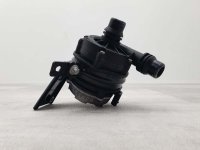 Насос водяной на Mercedes-Benz C-Class W205 — фото 8