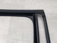 Уплотнитель стекла двери задней правой на Mercedes-Benz GLC-Class X253 — фото 11