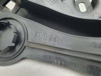 Уплотнитель капота на BMW 5-Series G30 — фото 5