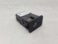Модуль подключения USB Mercedes E220 D Amg Рестайл — фото 1