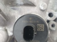 Корпус масляного фильтра на Mercedes-Benz E-Class W213 — фото 11