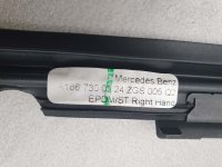 Накладка стекла заднего правого на Mercedes-Benz GLE-Class W166 — фото 1