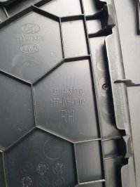 Обшивка двери багажника на Hyundai Santa Fe TM — фото 7