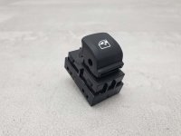 Кнопка стеклоподъемника на BMW X5 G05 — фото 2