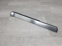Накладка порога передняя правая на Mercedes-Benz S-Class W221 — фото 1