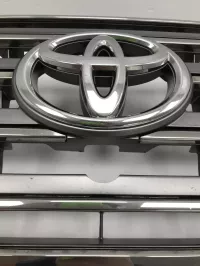 Решетка радиатора на Toyota Land Cruiser — фото 6
