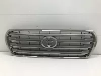 Решетка радиатора на Toyota Land Cruiser — фото 2