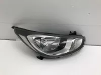 Фара правая на Hyundai Solaris — фото 1