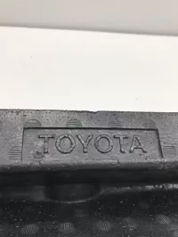 Абсорбер переднего бампера на Toyota Land Cruiser — фото 9