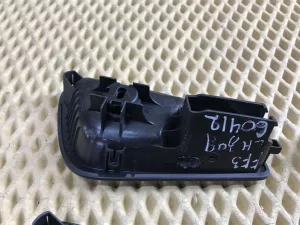 Ручка внутренняя двери Ford Focus III 2011-2019 (AM51U22600BDW AM51U22601BDW) — фото 11