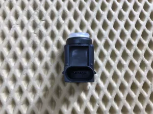 Датчик парковки Porsche Cayenne 2003-2010 Porsche Cayman (987) 2005-2012 Seat Altea 2004-2015 Seat Leon (1P1) 2005-2013 Seat Toledo III 2004-2009 Skoda Fabia 1999-2007 Skoda Octavia 1997-2000 Skoda Octavia (A4 1U-) 2000-2011 VW Golf IV/Bora 1997-2005 VW Golf IV/Bora 1997-2005 VW Golf Plus 2005-2014 VW Golf V 2003-2009 VW Jetta 2005-2011 VW Phaeton 2002-2016 VW Touareg 2002-2010 VW Touran 2003-2010 (1U0919275) — фото 3
