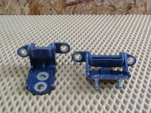 Петля двери задней правой верхняя Nissan Almera (G15) 2013-2018 (82400ED01A 82420ED01A) — фото 3