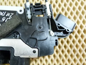 Замок двери передней левой Nissan Almera (G15) 2013-2018 (2 КОНТАКТА 805014AA0C) — фото 3