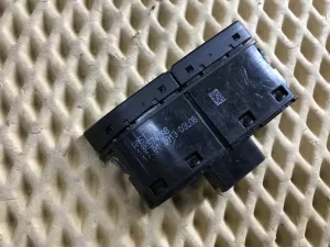Кнопка обогрева переднего и заднего стекла Ford Focus III 2011-2019 (AM5T18K574AB) — фото 4