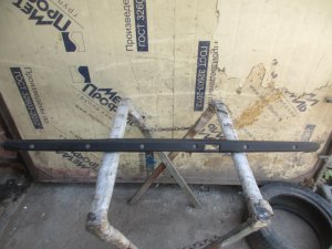 Накладка двери багажника Land Rover Range Rover III (LM) 2002-2012 (НИЖНЕЙ ДВЕРИ ВЕРХНЯЯ EQY500190) — фото 1