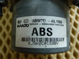 Блок ABS (насос) Kia RIO 2011-2017 — фото 6