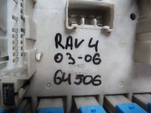 Блок предохранителей Toyota RAV 4 2000-2005 (САЛОННЫЙ 8273142010) — фото 9