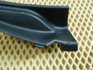 Накладка лобового стекла Nissan Almera (G15) 2013-2018 (66895EW000 66894EW000) — фото 4