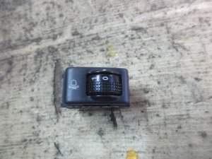 Кнопка корректора фар Nissan Almera (G15) 2013-2018 — фото 1