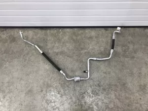 Трубка кондиционера Nissan Almera (G15) 2013-2018 (924801728R 924806552R) — фото 1