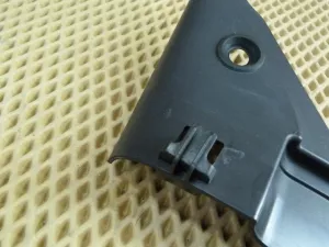 Уголок двери передней внутренний Nissan Almera (G15) 2013-2018 (802934AA0A 802924AA0A) — фото 4