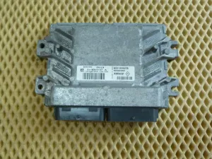 Блок управления двигателем Nissan Almera (G15) 2013-2018 (8201309278) — фото 1