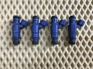 Форсунка инжекторная электрическая Hyundai Coupe (GK) 2002-2009 Hyundai Elantra 2000-2010 Hyundai Elantra 2006-2011 Hyundai Elantra 2011-2016 Hyundai Elantra 2016-2020 Hyundai i20 2008-2014 Hyundai i30 2007-2012 Hyundai i30 2012-2017 Hyundai ix20 2010-2019 Hyundai Solaris 2010-2017 Kia Carens 2006-2012 Kia Ceed 2007-2012 Kia Ceed 2012-2018 Kia Cerato 2004-2008 Kia Cerato 2009-2013 Kia Cerato 2013-2020 Kia RIO 2011-2017 Kia Soul 2009-2014 Kia Venga 2010-2018 (КОМПЛЕКТ 353102B000) — фото 1