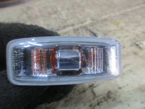 Повторитель на крыло белый Nissan Almera (G15) 2013-2018 — фото 4