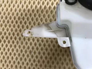 Бачок омывателя лобового стекла Nissan Almera (G15) 2013-2018 — фото 2
