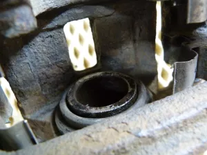 Суппорт тормозной задний левый Kia Ceed 2007-2012;i30 2007-2012 (582101H300) — фото 14