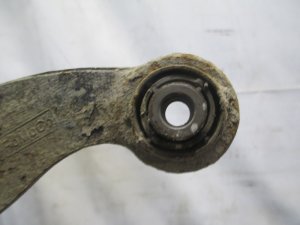 Рычаг задний верхний Mazda 3 (BK) 2002-2009,Focus II 2005-2008,C-MAX 2003-2010,Focus I 1998-2005,Mazda 5 (CR) 2005-2010,S40 2004-2012,V50 2004-2012,C30 2006-2013,Focus II 2008-2011,Mazda 3 (BL) 2009-2013 (СЕРПОВИДНЫЙ 3N615500A) — фото 4