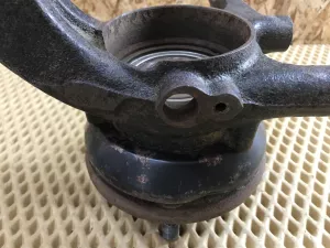 Кулак поворотный передний правый Kia Ceed 2007-2012;Elantra 2006-2011;i30 2007-2012 (ДО 2010 ГОДА 517162H100) — фото 11
