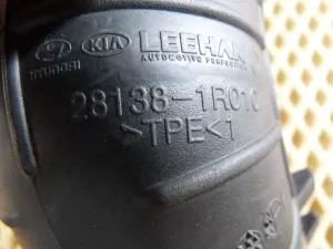 Патрубок воздушного фильтра Hyundai Solaris 2010-2017 (281381R010) — фото 8