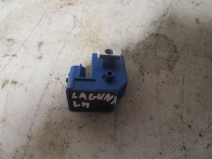 Датчик AIR BAG Renault Laguna III 2008-2015 (ЛЕВЫЙ БОКОВОЙ 988310001R) — фото 1