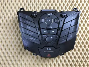 Блок кнопок Ford Focus III 2011-2019 (УПРАВЛЕНИЯ МАГНИТОЛОЙ AM5T18K811AD) — фото 1