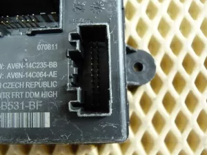 Блок комфорта Ford Focus III 2011-2019 (ПЕРЕДНЕЙ ЛЕВОЙ ДВЕРИ BV6N14B531BF) — фото 3