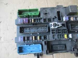 Блок предохранителей Opel Astra H / Family 2004-2015 — фото 4