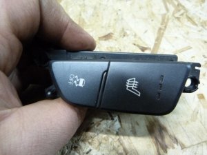 Кнопка обогрева сидений Hyundai i40 2011-2019 — фото 2