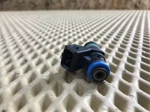 Форсунка инжекторная электрическая Nissan Almera (G15) 2013-2018 Renault Clio II/Symbol 1998-2008 Renault Kangoo 2003-2008 Renault Laguna 1998-2001 Renault Laguna II 2001-2008 Renault Megane I 1999-2004 Renault Megane II 2003-2009 Renault Scenic 1999-2003 Renault Scenic II 2003-2009 Renault Clio II/Symbol 1998-2008 VAZ Lada Largus 2012> (8200132254) — фото 3