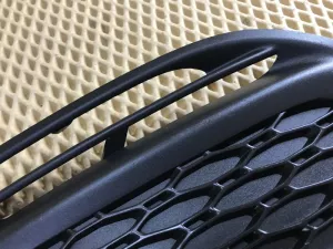 Решетка в бампер правая Volvo XC60 2008-2017 (ДО 2014 ГОДА БЕЗ ПТФ ПОД ПАРКТРОНИК 31290662) — фото 5