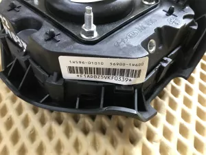 Подушка безопасности в рулевое колесо Kia Ceed 2007-2012 (569001H600) — фото 10