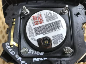 Подушка безопасности в рулевое колесо Kia Ceed 2007-2012 (569001H600) — фото 8