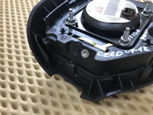 Подушка безопасности в рулевое колесо Kia Ceed 2007-2012 (569001H600) — фото 6