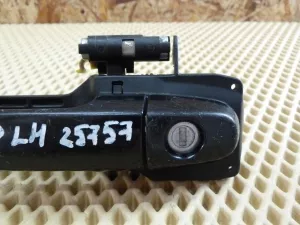 Ручка наружная двери передней левая Toyota Yaris 2005-2011,Auris (E15) 2006-2012 (692110D070) — фото 4