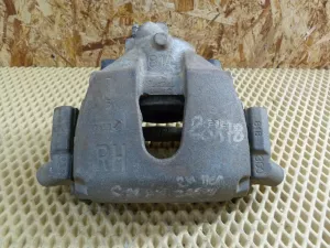 Суппорт тормозной передний правый Ford Focus II 2008-2011,Focus II 2005-2008,C-MAX 2003-2010,Mazda 5 (CR) 2005-2010,Mazda 3 (BK) 2002-2009,S40 2004-2012,V50 2004-2012,Kuga 2008-2012,Mazda 3 (BL) 2009-2013,Focus III 2011>,C-MAX 2010> (В СБОРЕ 1682875) — фото 4