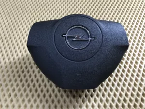 Подушка безопасности в рулевое колесо Opel Astra H / Family 2004-2015 (93862633) — фото 1