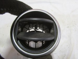 Дефлектор воздушный Mazda Mazda 3 (BK) 2002-2009 (BN8V66128) — фото 2