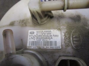 Насос топливный электрический Kia Picanto 2004-2011 (3111007000) — фото 3