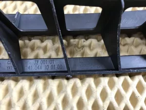 Направляющая заднего бампера Skoda Yeti 2009-2018 (ЦЕНТРАЛЬНАЯ 5L6807864 5L6807863) — фото 10